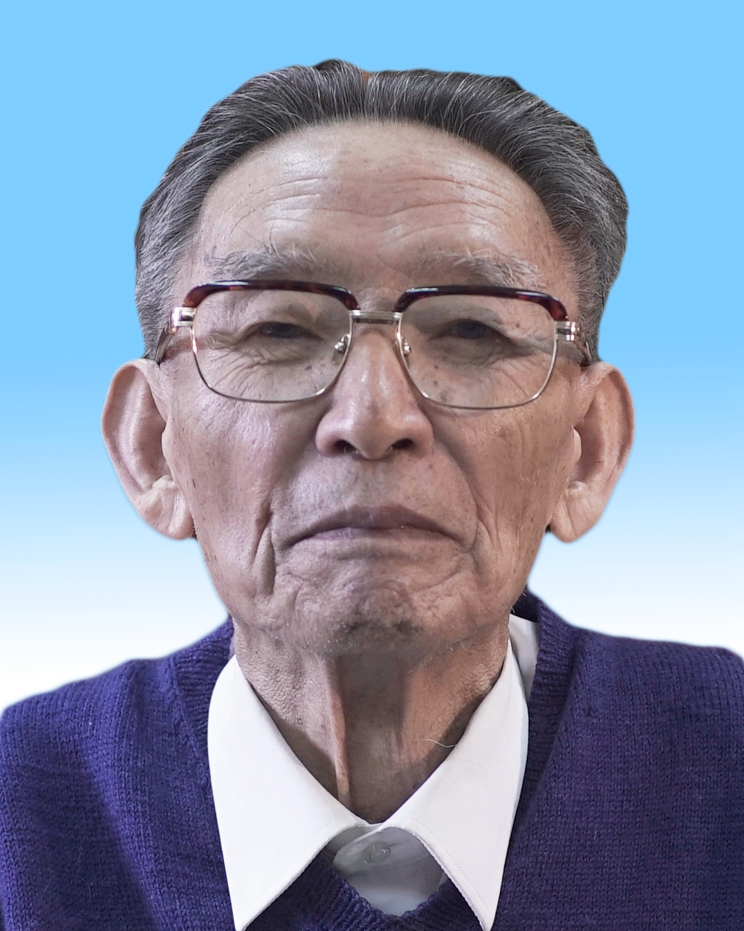 周俊（证件照）5.jpg